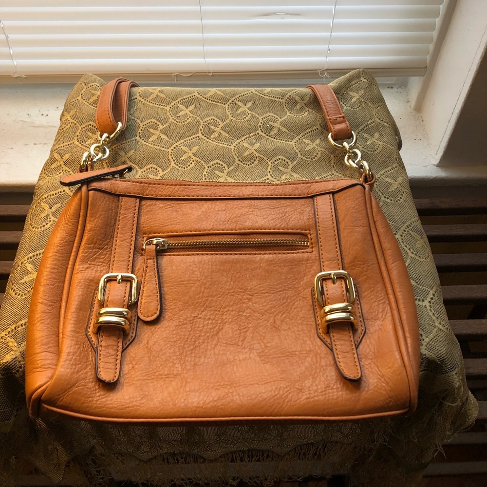 Caramel Crossbody Handbag!